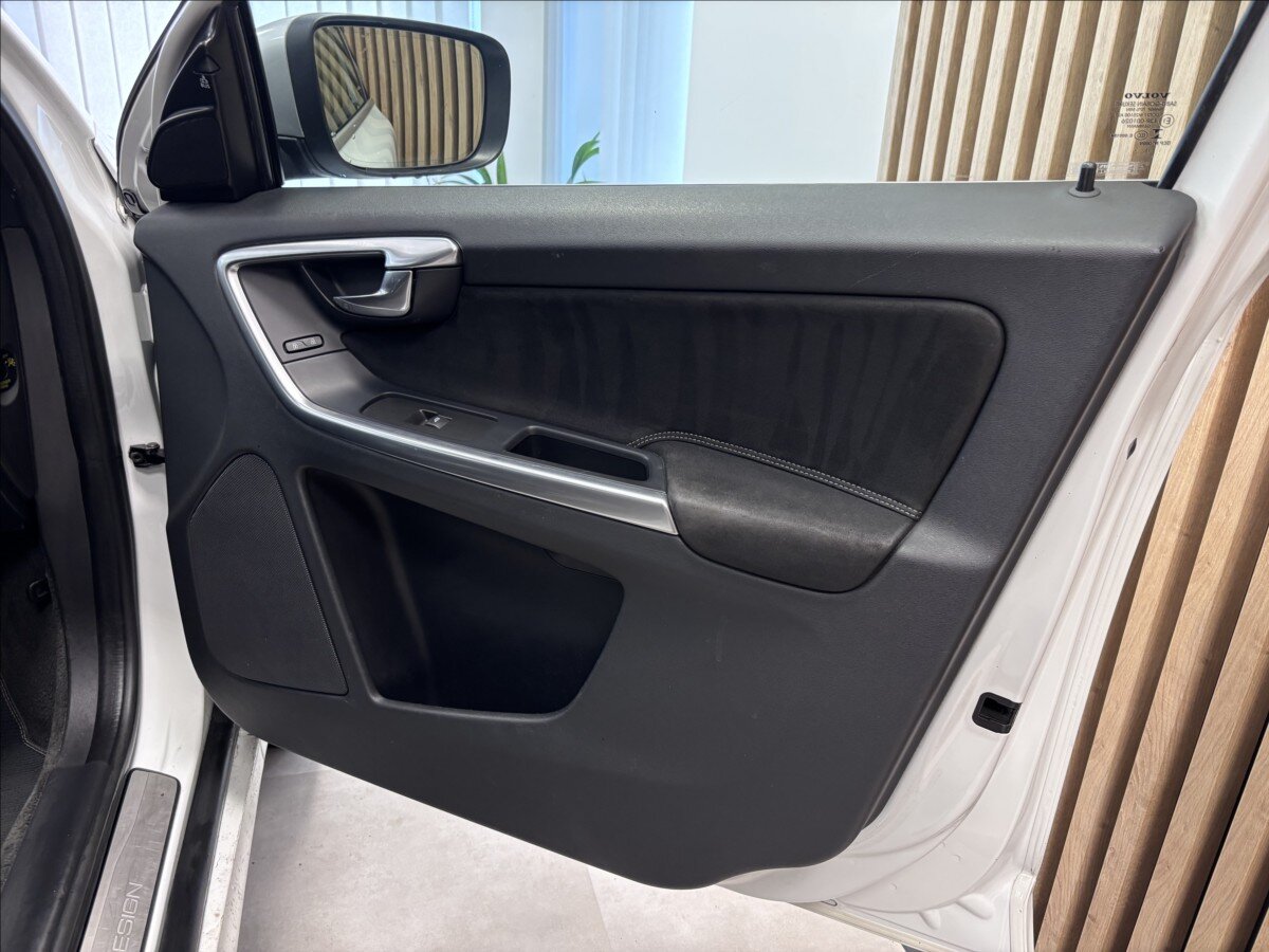 Volvo XC60 Kombi 2,4 l 140 kw