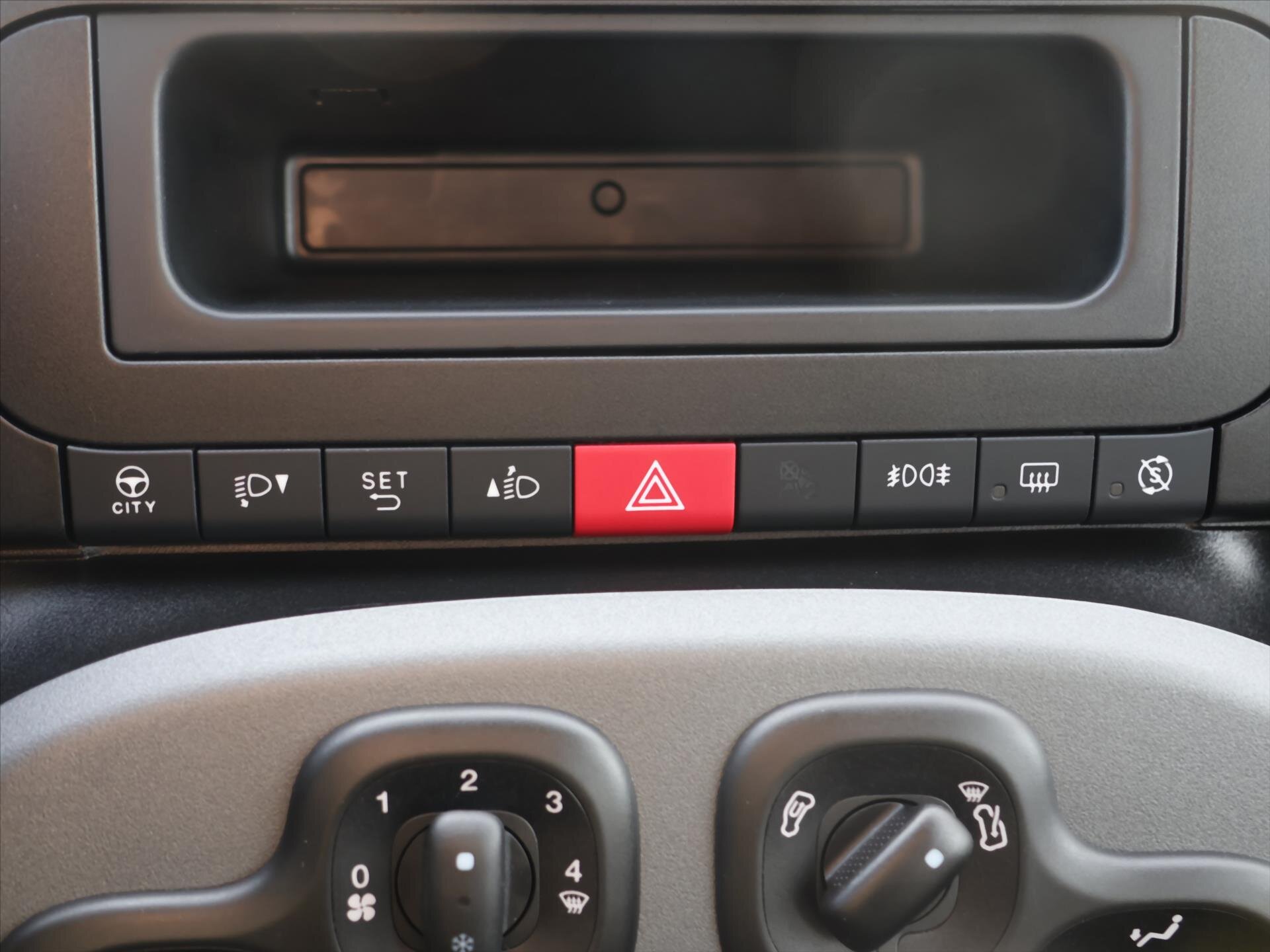 Fiat Panda Hatchback 999,0 51 kw