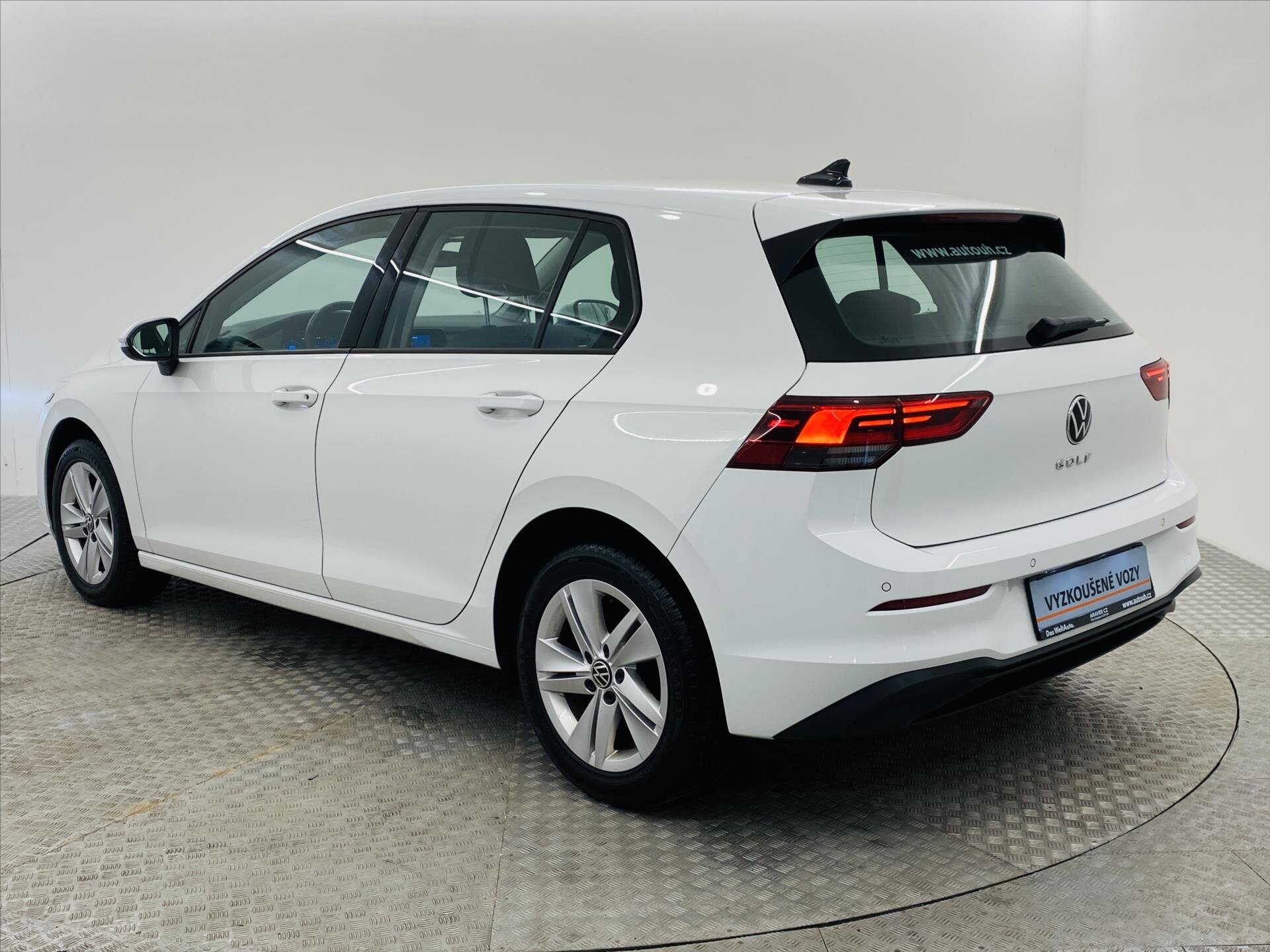 Volkswagen Golf Hatchback 999,0 81 kw