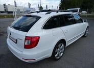 Škoda Superb 9