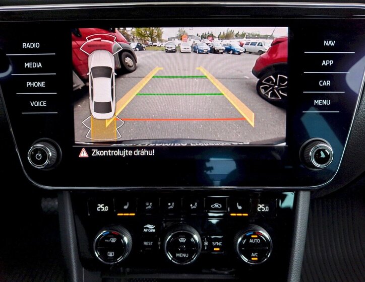 Škoda Superb Sedan / Limuzína 2,0 l 110 kw