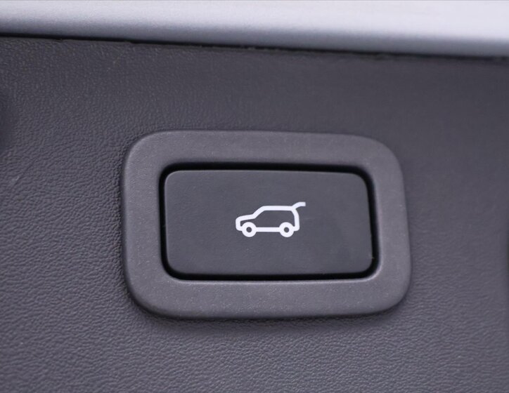 Land Rover Discovery Sport 11