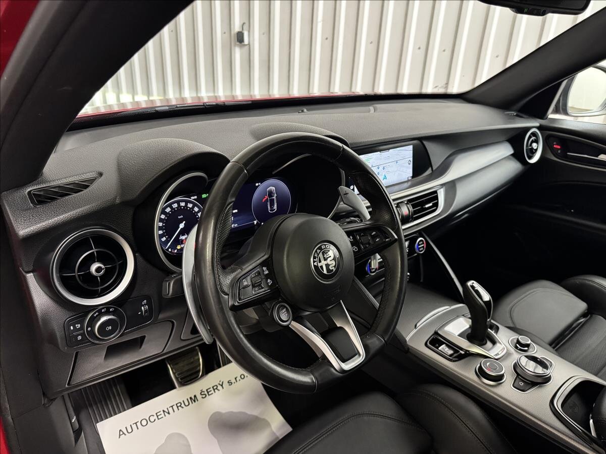 Alfa Romeo Stelvio SUV / Terénní 2,1 l 154 kw