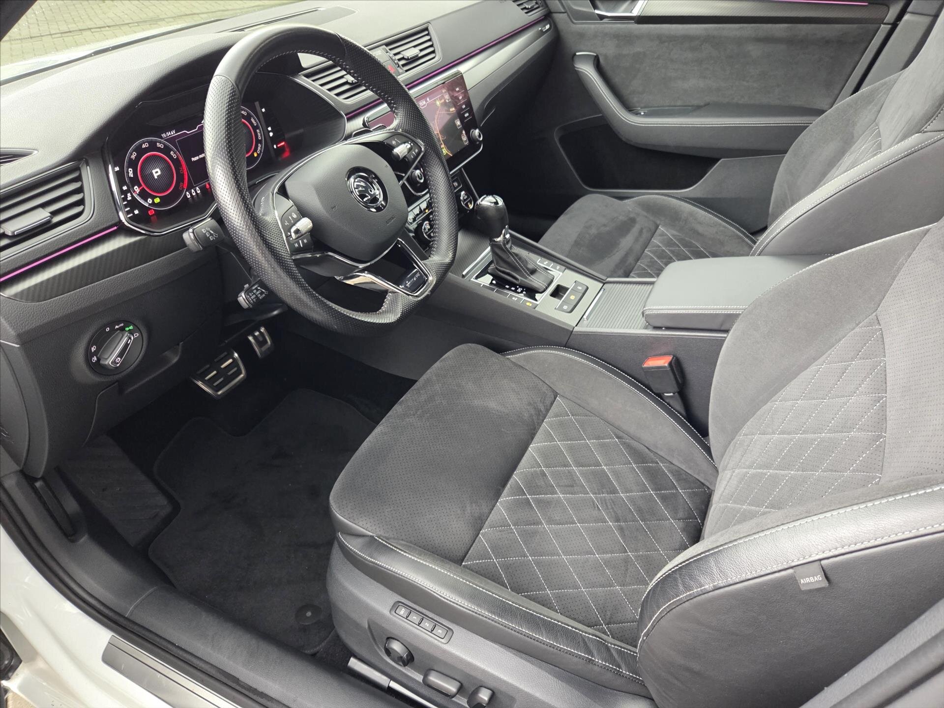 Škoda Superb Liftback 1,5 l 110 kw