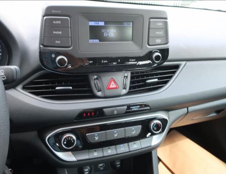Hyundai i30 Kombi 998,0 88 kw