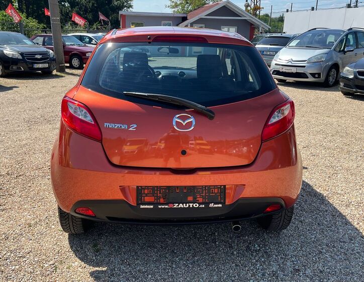 Mazda 2 4