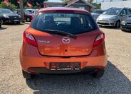 Mazda 2 4