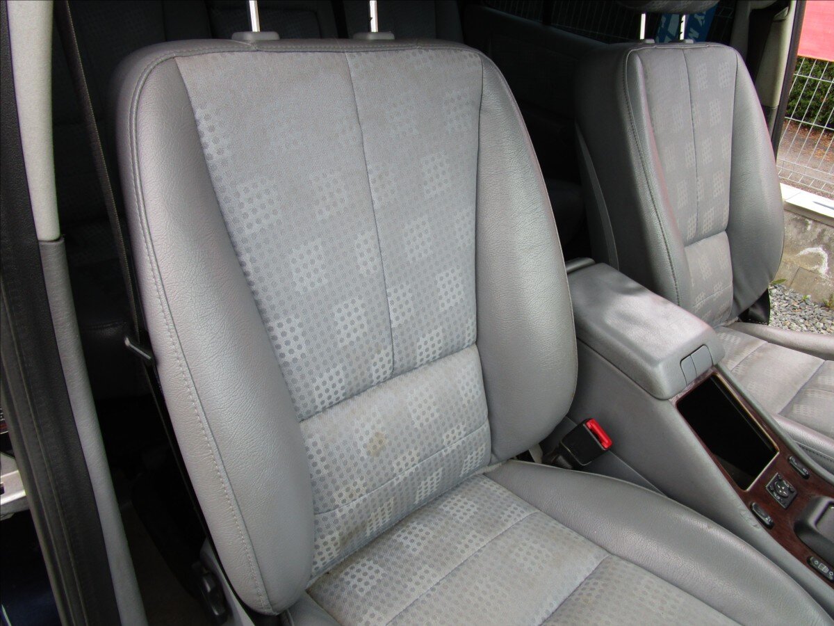 Mercedes-Benz Třídy M Kombi 2,7 l 120 kw