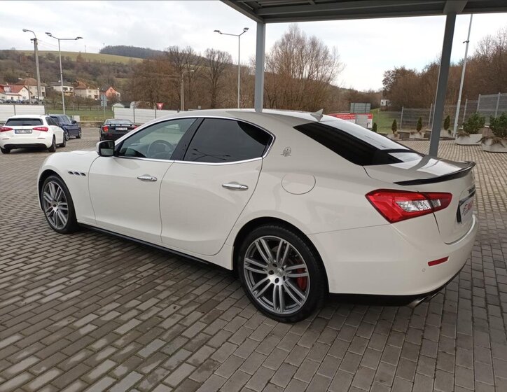Maserati Ghibli Sedan 3,0 l 243 kw