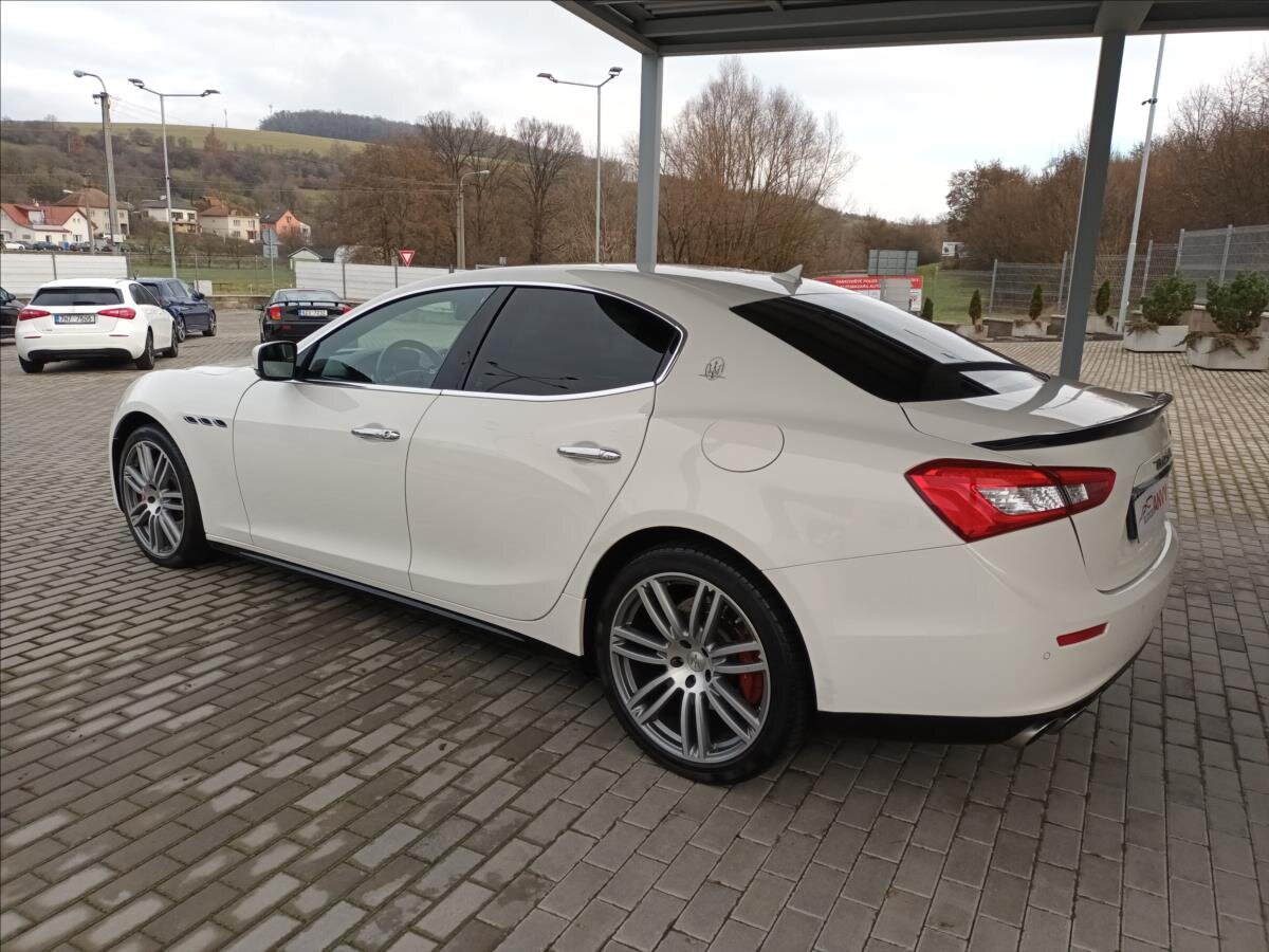 Maserati Ghibli Sedan 3,0 l 243 kw