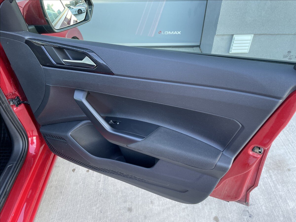 Volkswagen Polo Hatchback 999,0 70 kw