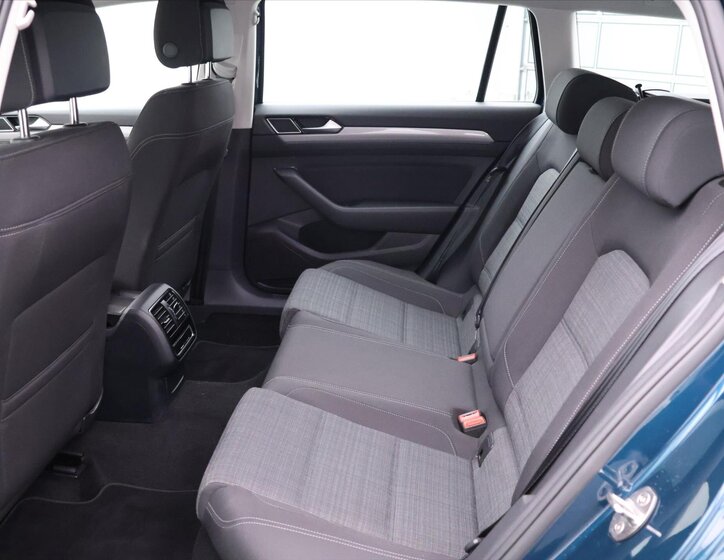 Volkswagen Passat Kombi 2,0 l 90 kw