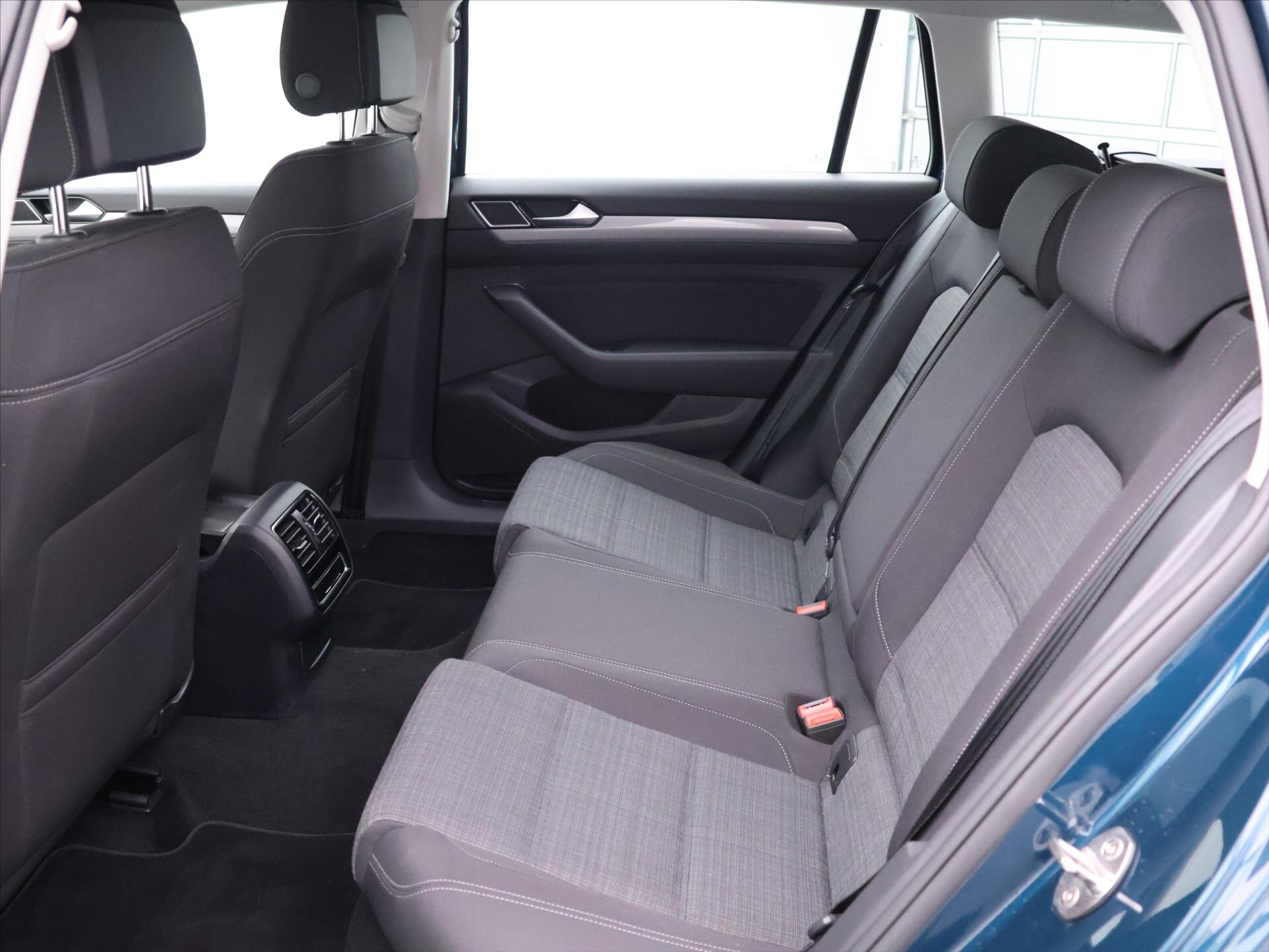 Volkswagen Passat Kombi 2,0 l 90 kw