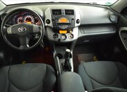Toyota RAV4 SUV 2,0 l 112 kw