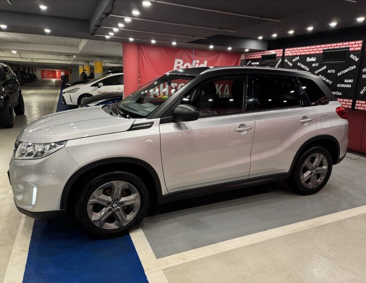 Suzuki Vitara SUV / Terénní 1,6 l 88 kw