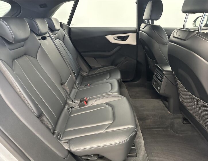 Audi SQ8 SUV 4,0 l 373 kw