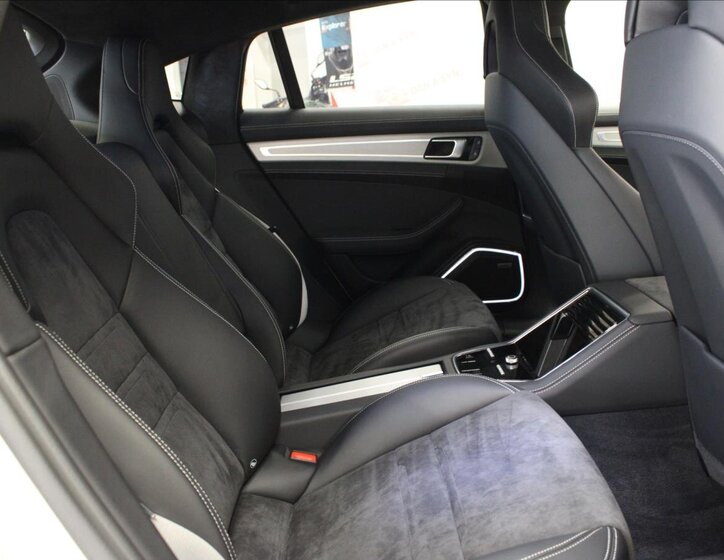 Porsche Panamera Hatchback 4,0 l 368 kw