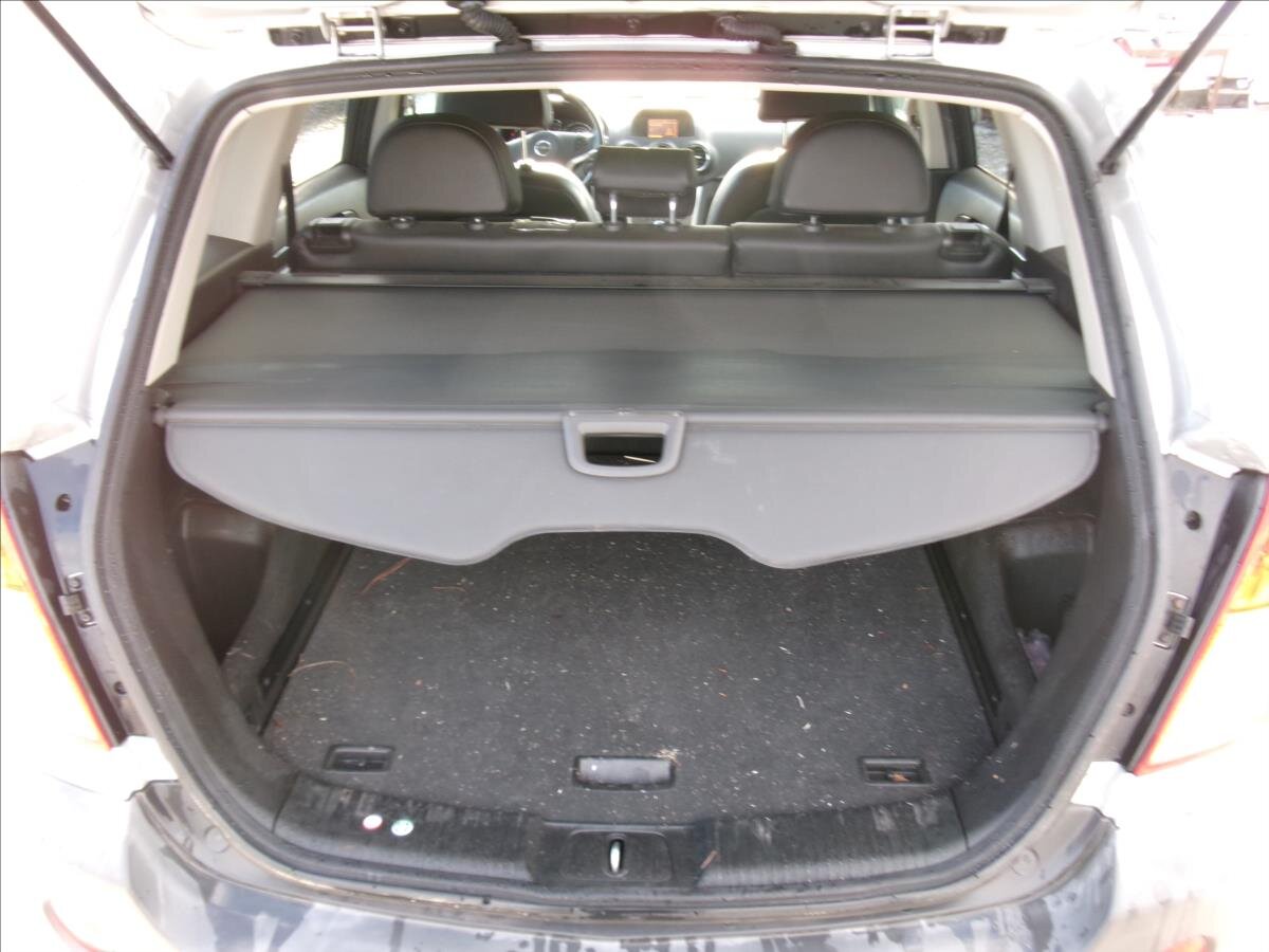 Opel Antara SUV / Terénní 2,2 l 120 kw