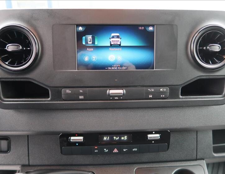 Mercedes-Benz Sprinter 14