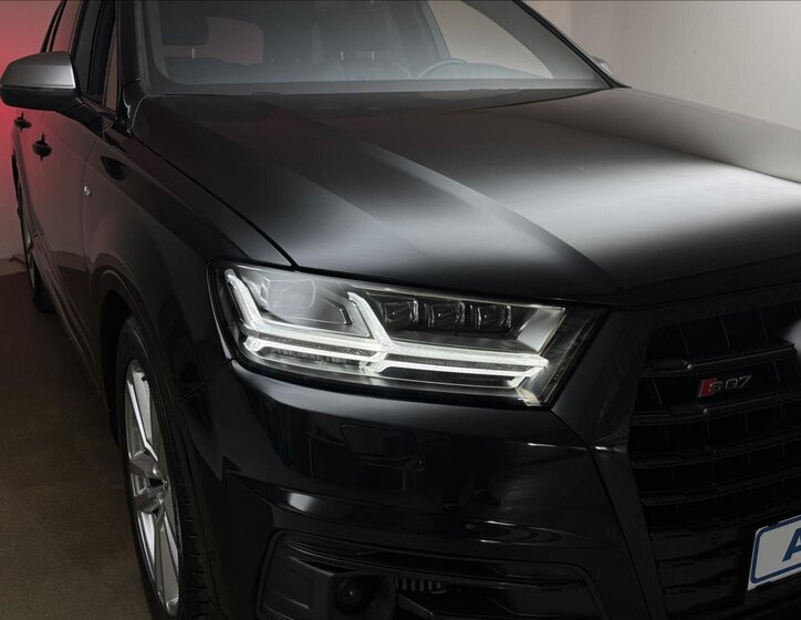 Audi SQ7 SUV / Terénní 4,0 l 320 kw