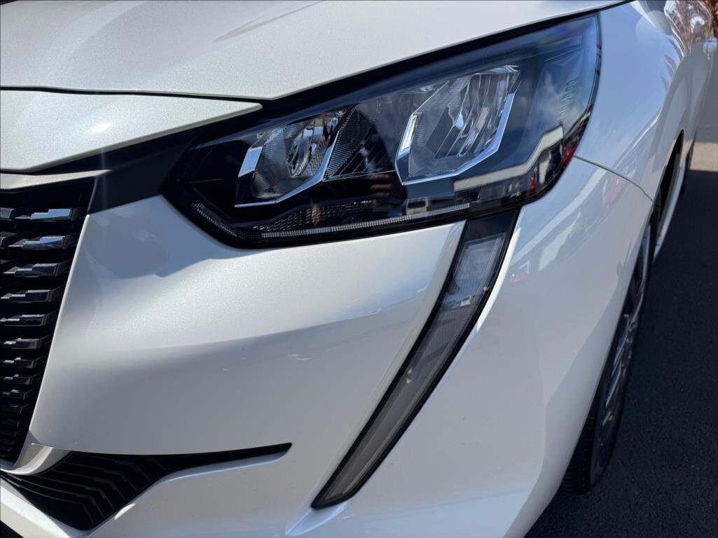 Peugeot 208 Hatchback 1,2 l 55 kw