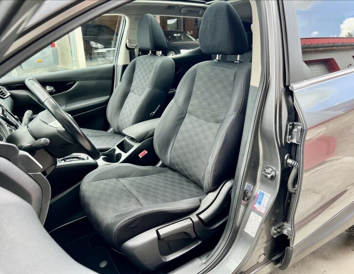 Nissan Qashqai SUV 1,6 l 96 kw