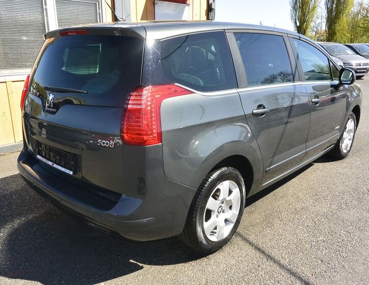 Peugeot 5008 MPV 1,6 l 88 kw