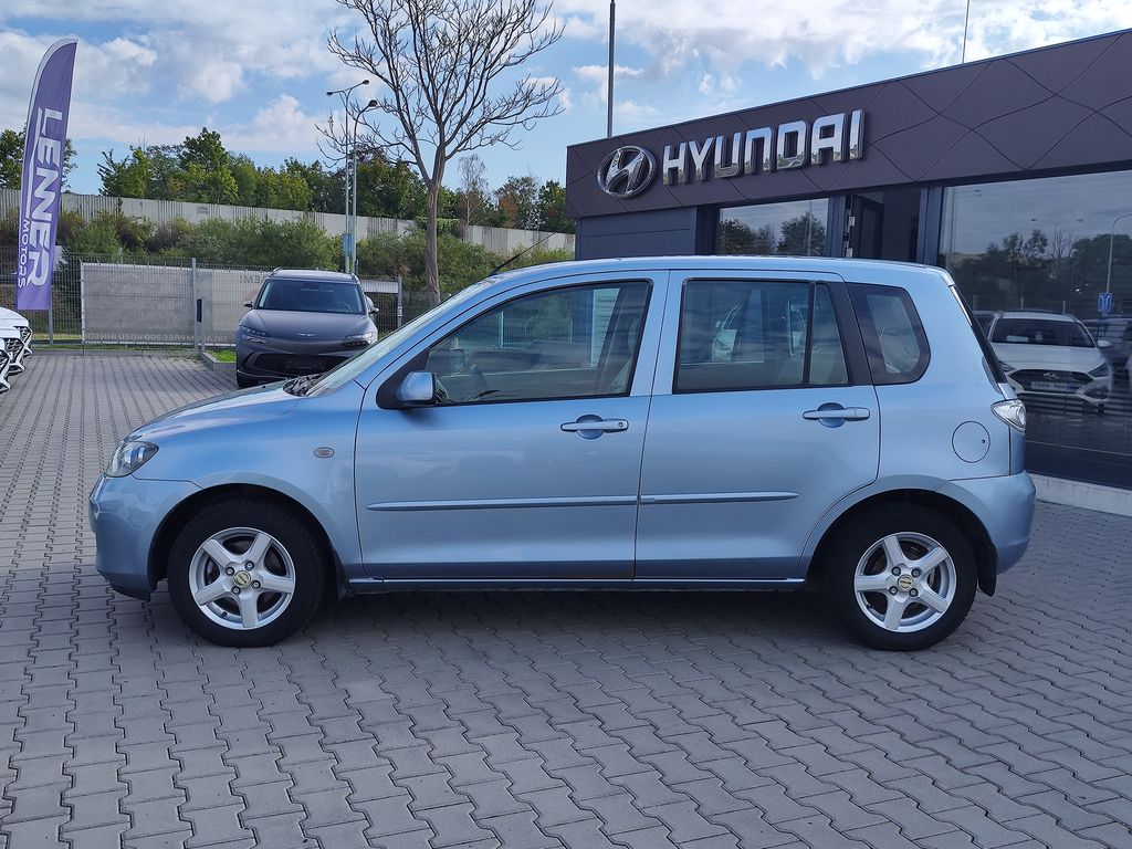Mazda 2