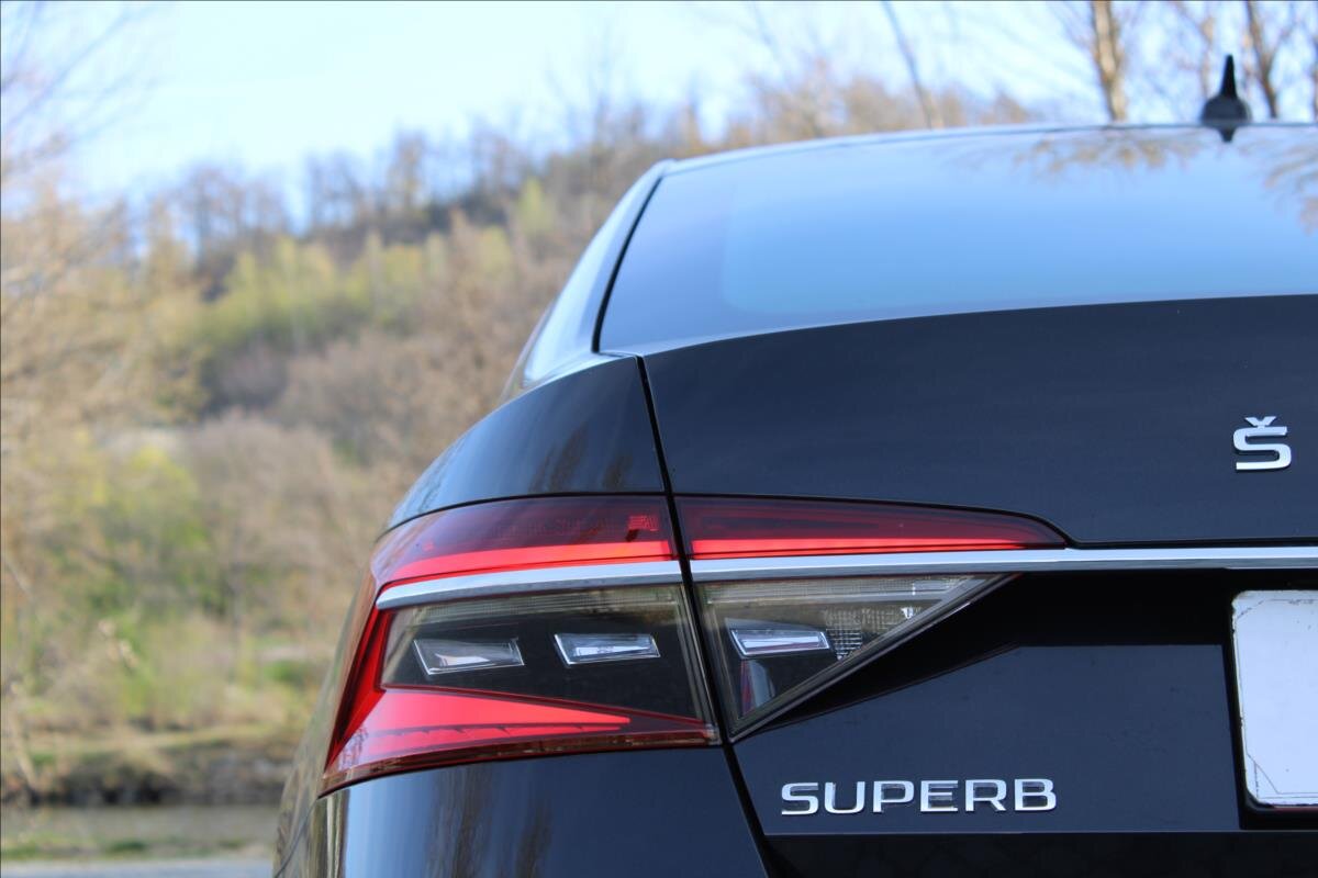 Škoda Superb Sedan / Limuzína 2,0 l 147 kw
