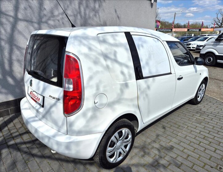 Škoda Praktik Skříň 1,6 l 66 kw