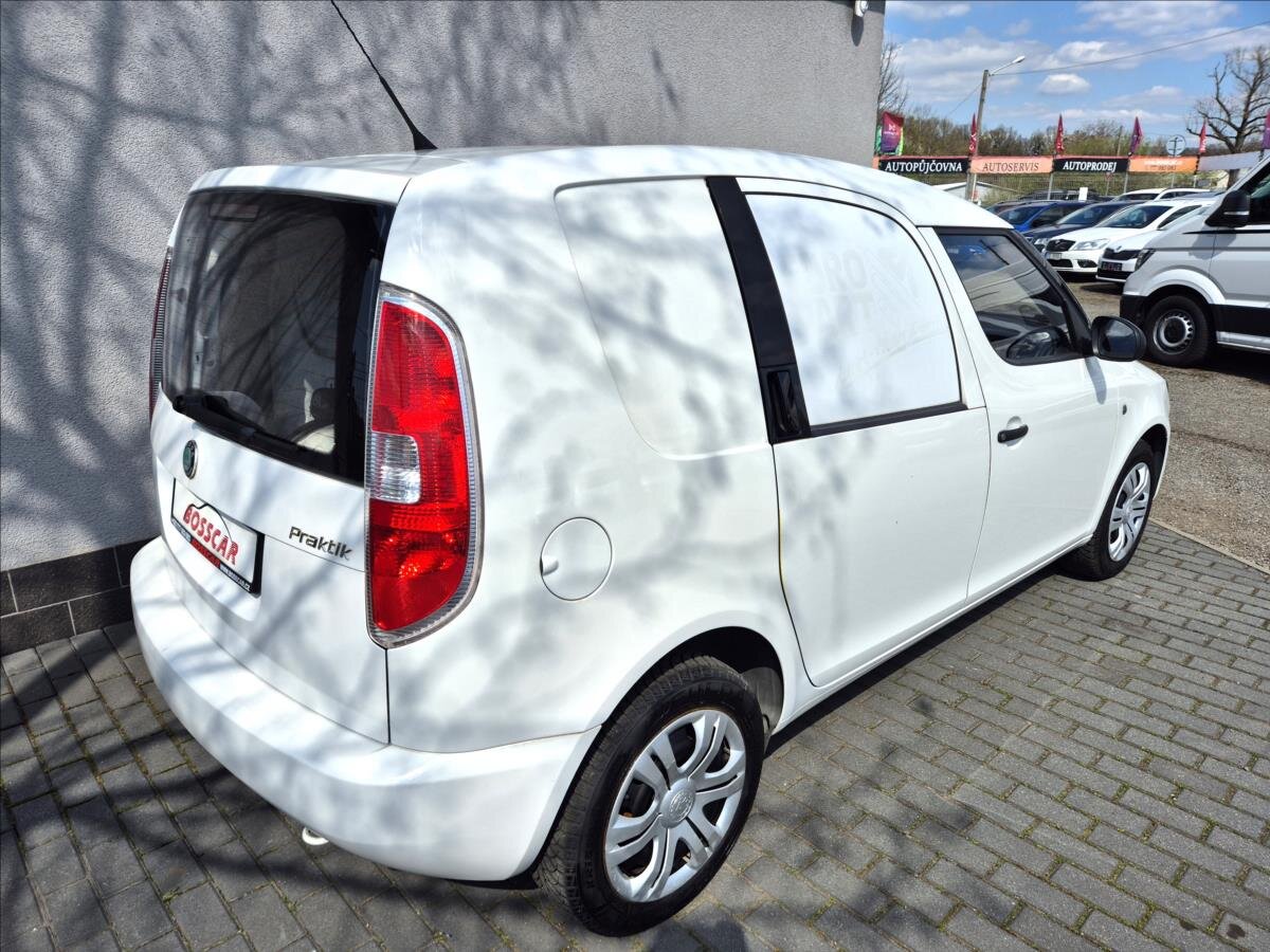Škoda Praktik Skříň 1,6 l 66 kw