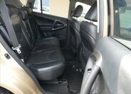 Toyota RAV4 SUV / Terénní 2,2 l 110 kw