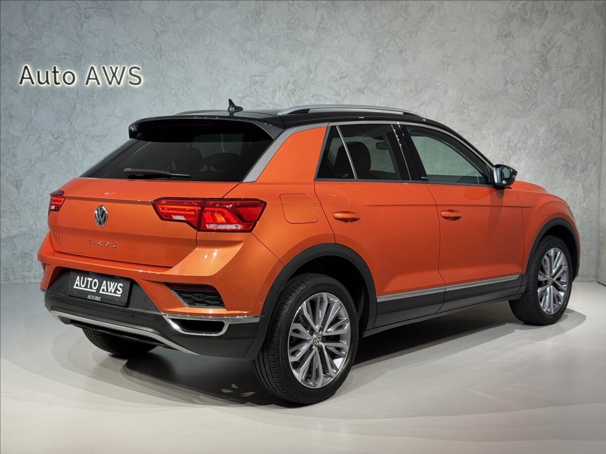 Volkswagen T-Roc SUV / Terénní 1,5 l 110 kw