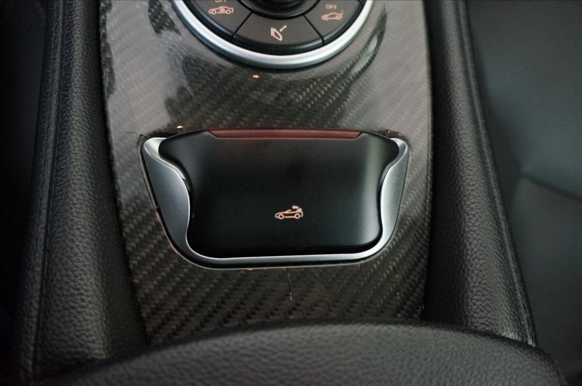 Mercedes-Benz SL Kabriolet 5,5 l 471 kw