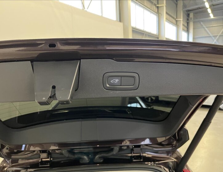 Volvo V60 Kombi 2,0 l 184 kw