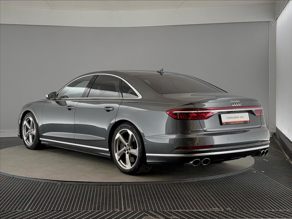 Audi S8 Sedan / Limuzína 4,0 l 420 kw