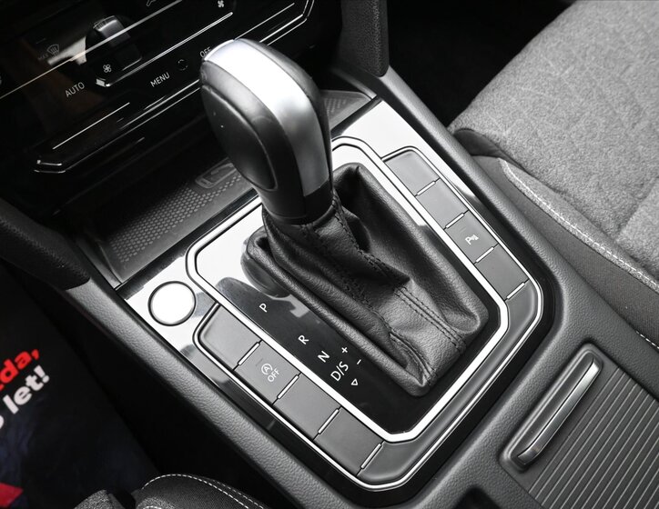 Volkswagen Passat Kombi 2,0 l 110 kw