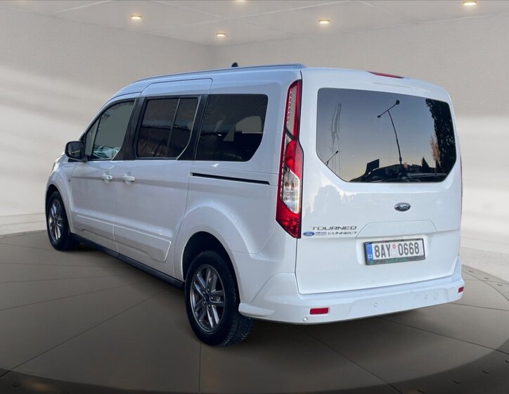 Ford Tourneo 4