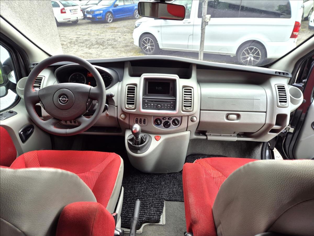 Opel Vivaro VAN / Minibus 2,0 l 84 kw