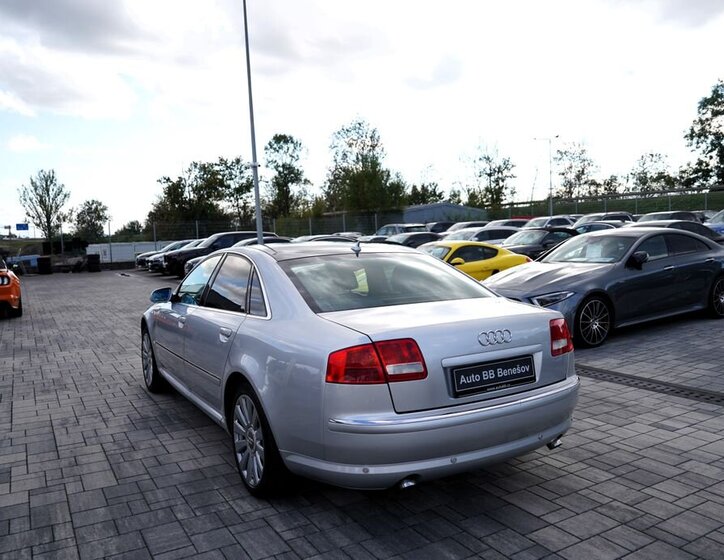 Audi A8 Sedan 3,0 l 171 kw