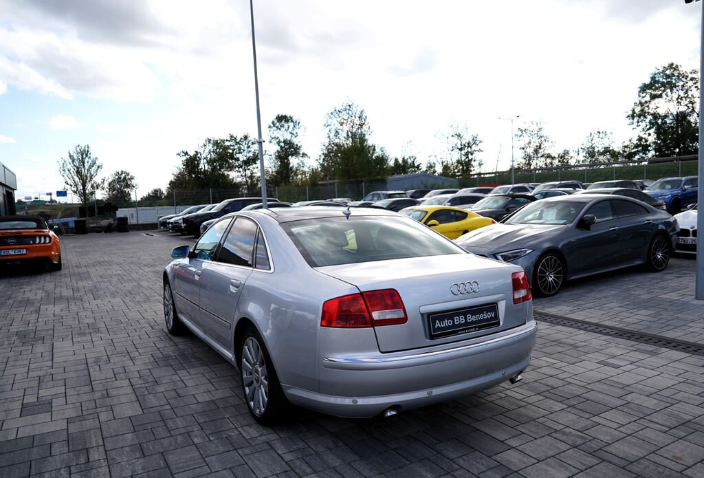 Audi A8 Sedan 3,0 l 171 kw