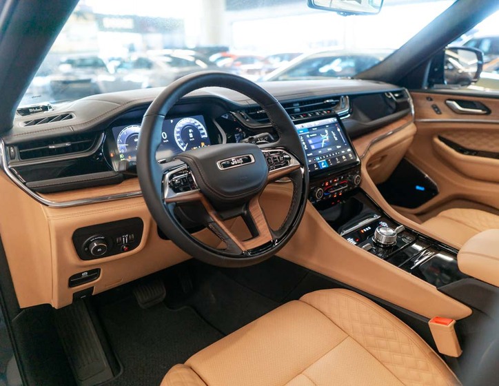 Jeep Grand Cherokee 16