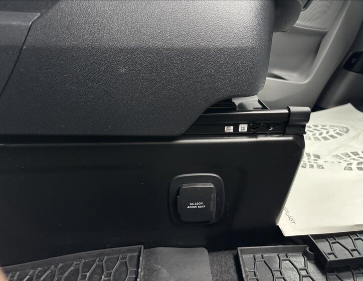 Ford Tourneo Custom 40