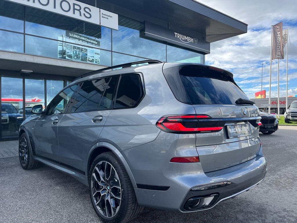 BMW X7 SUV / Terénní 3,0 l 250 kw