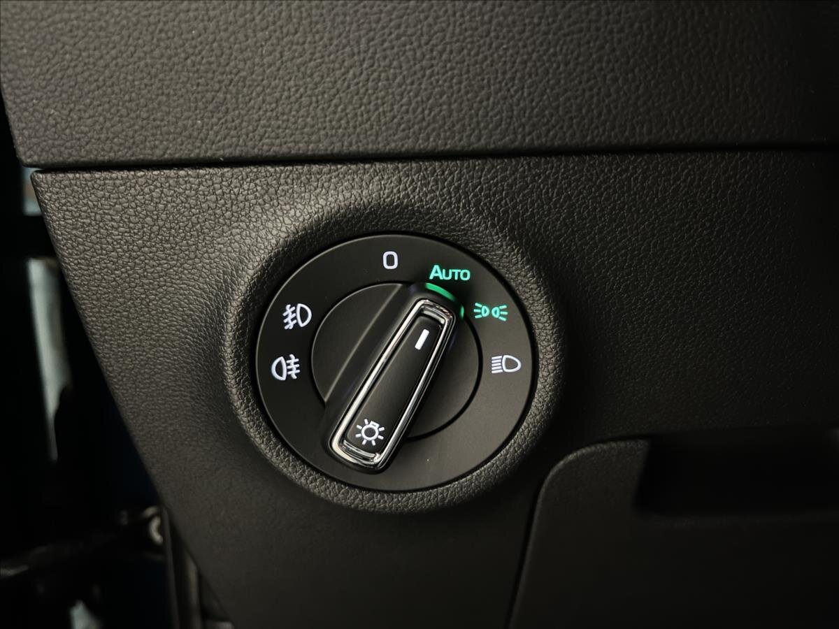 Škoda Karoq SUV / Terénní 1,5 l 110 kw