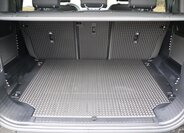 Land Rover Defender SUV / Terénní 5,0 l 313 kw