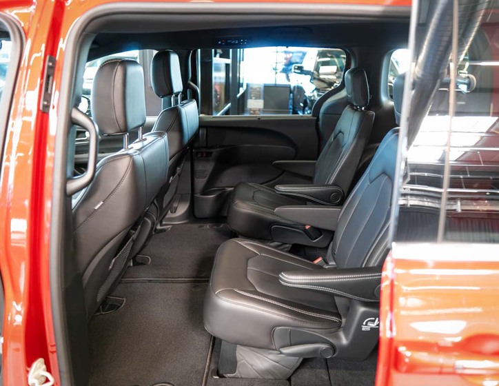 Chrysler Pacifica 31