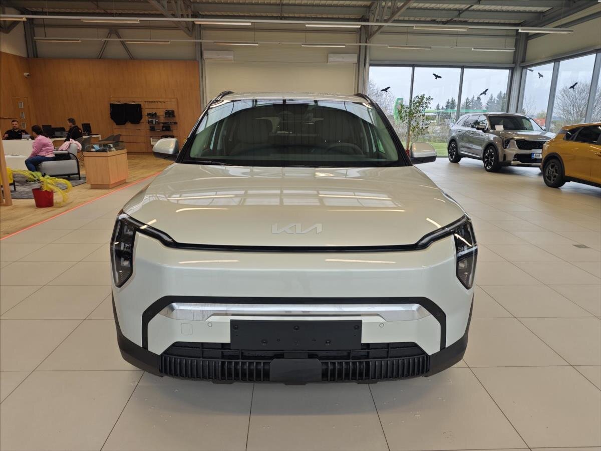 KIA EV3 SUV / Terénní 0,0 150 kw