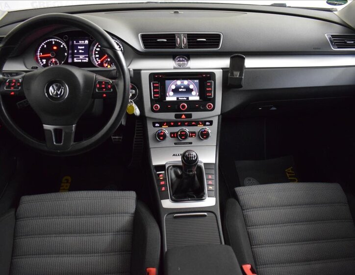 Volkswagen Passat Kombi 2,0 l 103 kw