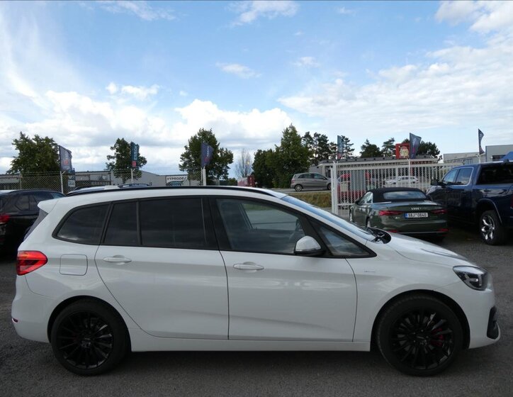 BMW Řada 2 Kombi 2,0 l 110 kw